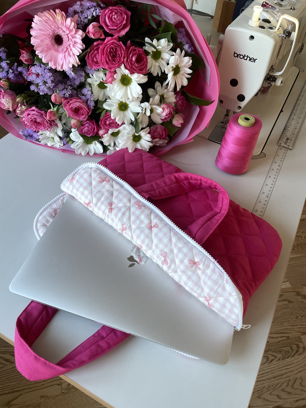 Macbook Sleeve - Red